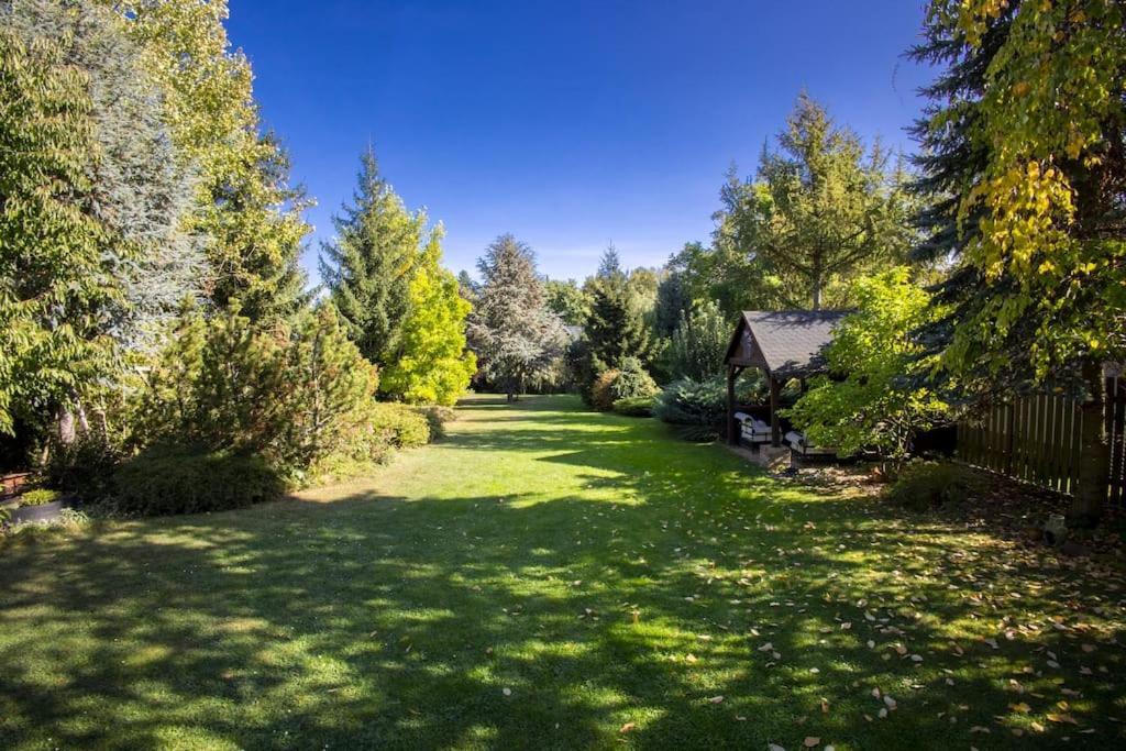 7 Bedroom Secluded Villa Close To Prague Říčany Exterior foto