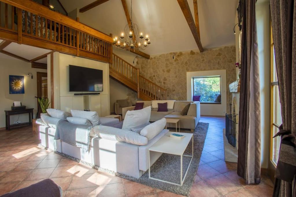 7 Bedroom Secluded Villa Close To Prague Říčany Exterior foto